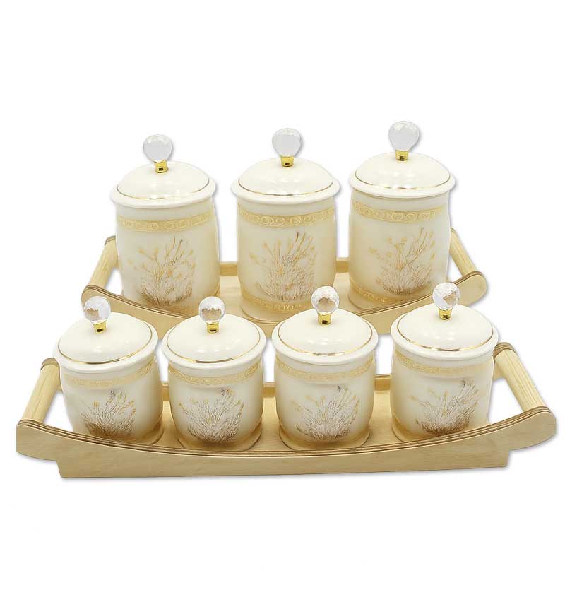 خرید پاسماوری اورانوس طرح درختی ۷ پارچه با استند چوبی. سرامیک لعابدار با طرح طلایی، درب کریستالی و کیفیت بالا. مناسب ادویه، چای، قند و حبوبات. خرید پاسماوری اورانوس طرح درختی ۷ پارچه با استند چوبی. سرامیک لعابدار با طرح طلایی، درب کریستالی و کیفیت بالا. مناسب ادویه، چای، قند و حبوبات.