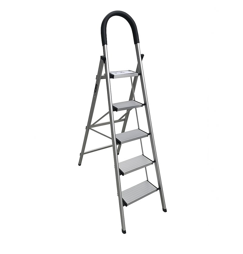 ⚙️ مشخصات فنی نردبان آلومینیومی ۵ پله آترون  نوع: یکطرفه  ارتفاع آخرین پله: 125 سانتیمتر  ابعاد در حالت باز: 163 × 100 × 53.5 سانتیمتر  ابعاد در حالت بسته: 173 × 53.5 سانتیمتر  وزن نردبان: 5.3 کیلوگرم  حداکثر تحمل وزن: 150 کیلوگرم  رنگبندی: نقرهای با جزئیات رنگی (آبی، نارنجی، سبز)  جنس بدنه: آلومینیوم سبک و ضدزنگ  اتصالات: پیچ فولادی مقاوم  تعداد در کارتن: ۲ عدد  ✅ ویژگیهای برجسته نردبان ۵ پله آترون  ایمنی بالا: پایههای ضدلغزش و طراحی پایدار برای جلوگیری از لرزش.  پلههای پهن و مقاوم: برای قرارگیری مطمئن پا و افزایش تعادل هنگام کار.  سبک و قابلحمل: وزن کم آلومینیوم حمل و جابهجایی نردبان را بسیار آسان میکند.  طراحی ارگونومیک: دستهی بالایی خمیده برای گرفتن ایمنتر در ارتفاع.  کاربرد چندمنظوره: مناسب برای مصارف خانگی، اداری، فروشگاهی و صنعتی سبک.  ساخت باکیفیت بالا: استفاده از آلومینیوم مقاوم در برابر زنگزدگی و رطوبت. ⚙️ مشخصات فنی نردبان آلومینیومی ۵ پله آترون نوع: یکطرفه ارتفاع آخرین پله: 125 سانتیمتر ابعاد در حالت باز: 163 × 100 × 53.5 سانتیمتر ابعاد در حالت بسته: 173 × 53.5 سانتیمتر وزن نردبان: 5.3 کیلوگرم حداکثر تحمل وزن: 150 کیلوگرم رنگبندی: نقرهای با جزئیات رنگی (آبی، نارنجی، سبز) جنس بدنه: آلومینیوم سبک و ضدزنگ اتصالات: پیچ فولادی مقاوم تعداد در کارتن: ۲ عدد ✅ ویژگیهای برجسته نردبان ۵ پله آترون ایمنی بالا: پایههای ضدلغزش و طراحی پایدار برای جلوگیری از لرزش. پلههای پهن و مقاوم: برای قرارگیری مطمئن پا و افزایش تعادل هنگام کار. سبک و قابلحمل: وزن کم آلومینیوم حمل و جابهجایی نردبان را بسیار آسان میکند. طراحی ارگونومیک: دستهی بالایی خمیده برای گرفتن ایمنتر در ارتفاع. کاربرد چندمنظوره: مناسب برای مصارف خانگی، اداری، فروشگاهی و صنعتی سبک. ساخت باکیفیت بالا: استفاده از آلومینیوم مقاوم در برابر زنگزدگی و رطوبت.